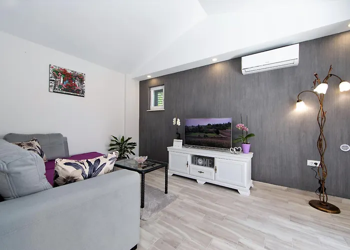 펜션 Silencio Mit Pool 투체피