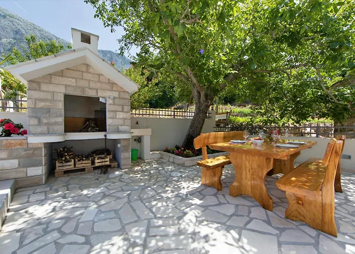 Silencio Mit Pool 펜션